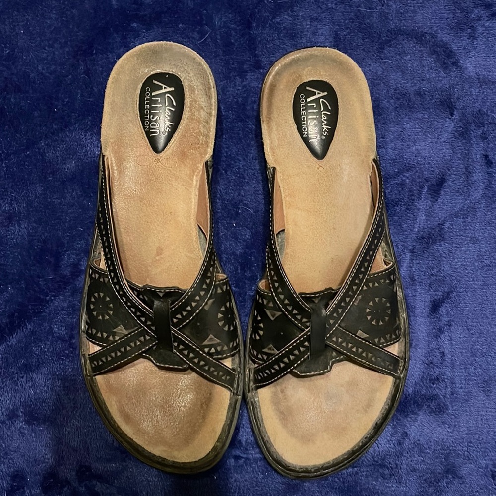 Clarks Artisan black leather slip on sandals. Size 9N Gently Used.